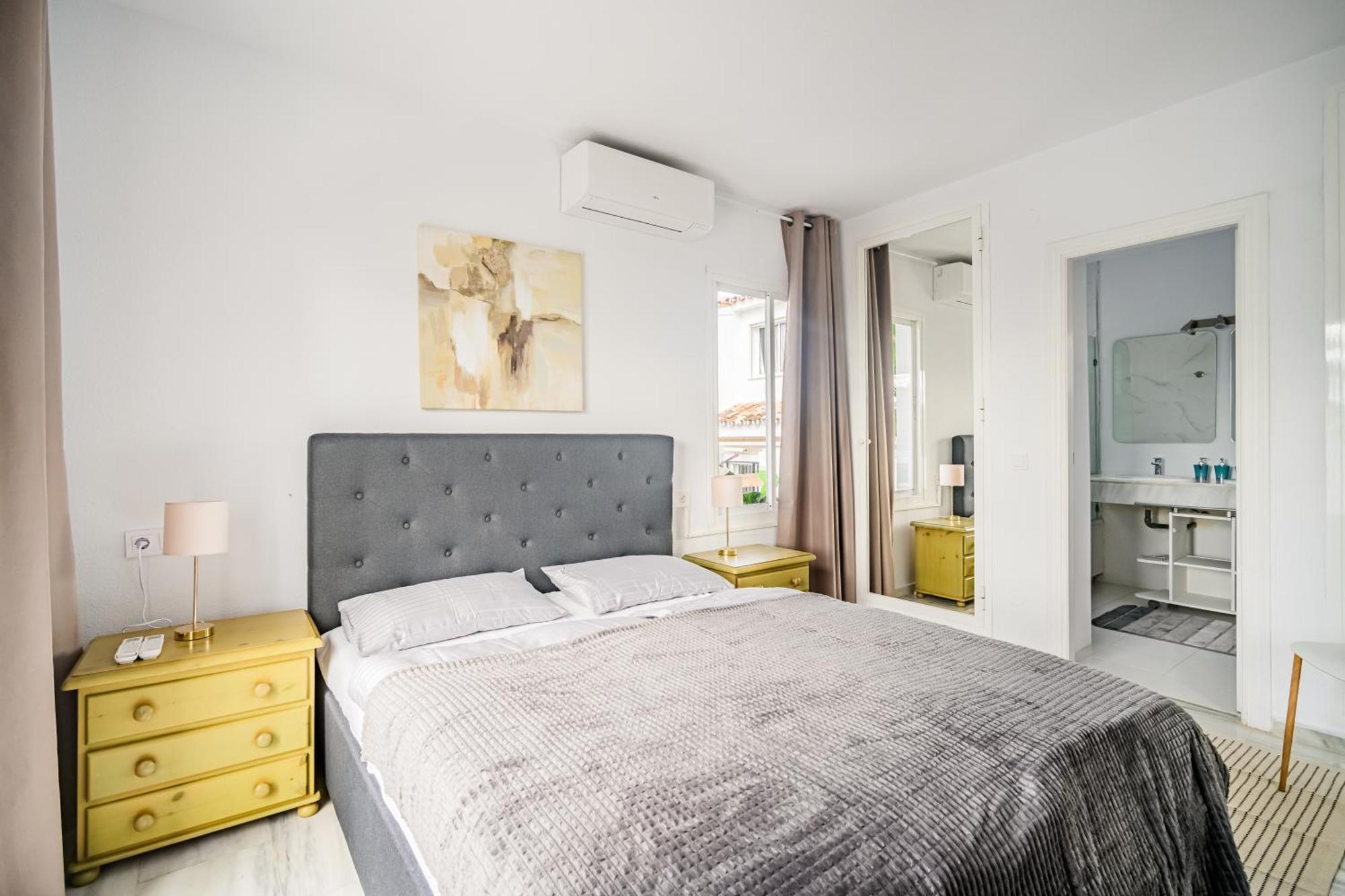 Sea View Luxury Penthouse Miraflores Apartment Sitio de Calahonda